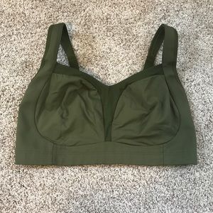 Lululemon hunter green sports bra NWOT